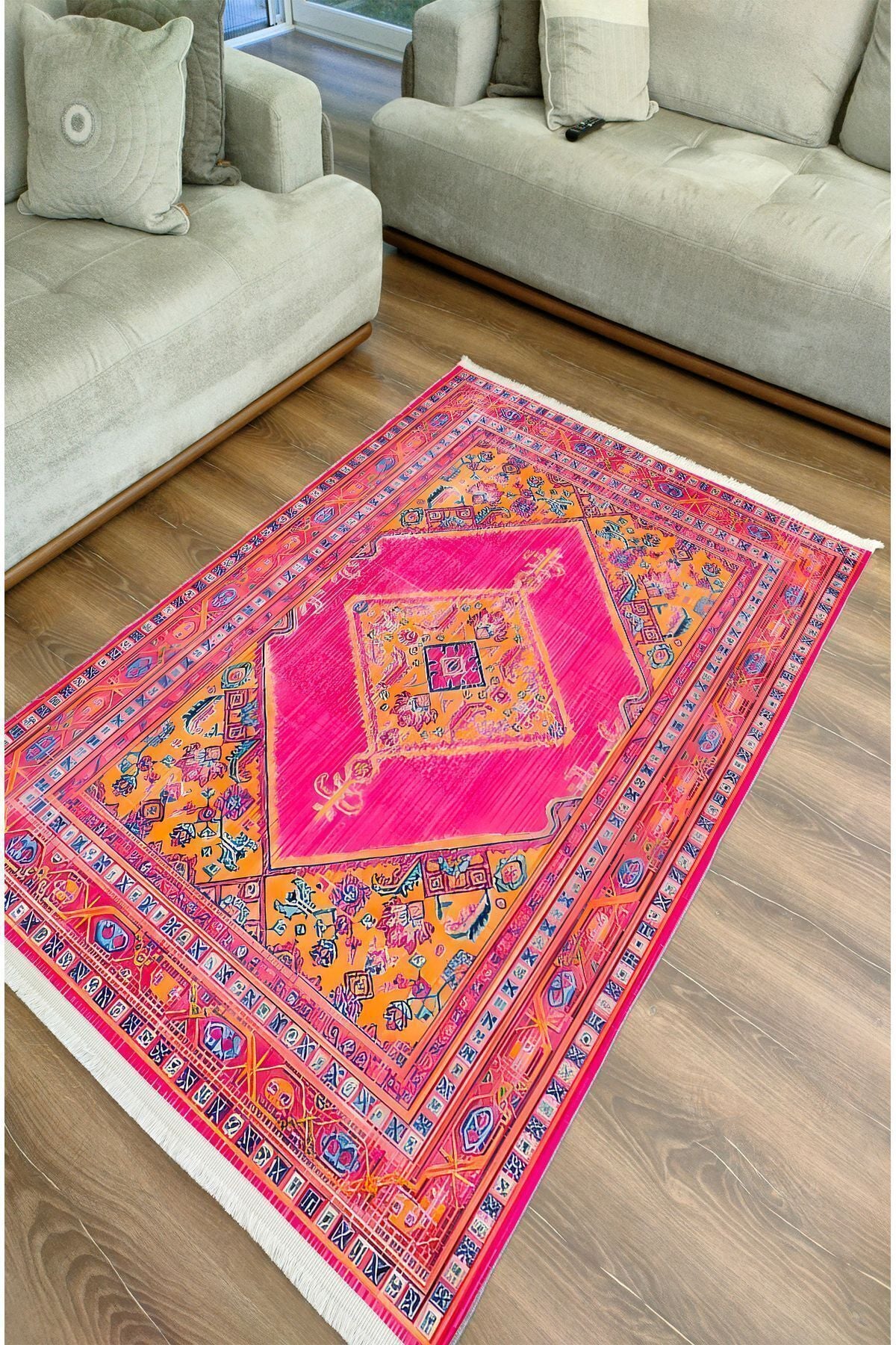 Halı Vagonu 75 Fuşya Tonlarında Klasik Dekoratif Halı Saçaklı Yıkanabilen Halı