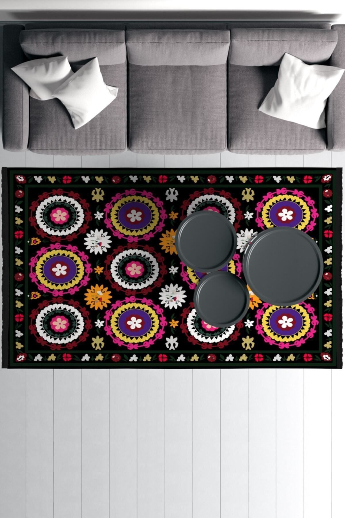 Halı Vagonu Serisi Beyaz Rengin Üzerinde Multy Tonlarında Çiçekli Desen Kaymaz Taban Şönil Halı