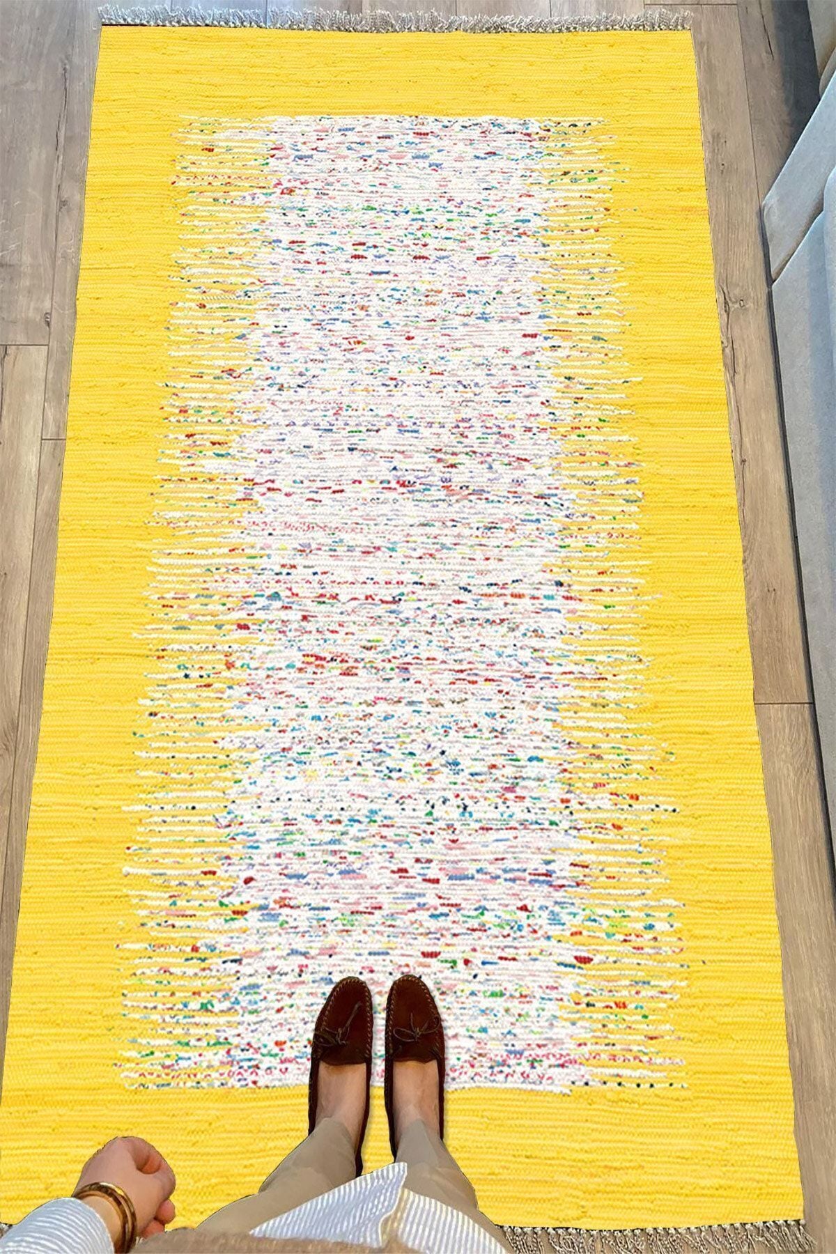 Cotton Serisi Sarı Rengi Ortası Su Yolu Eskitme Modern Desen Dekoratif Dokuma Taban Kilim