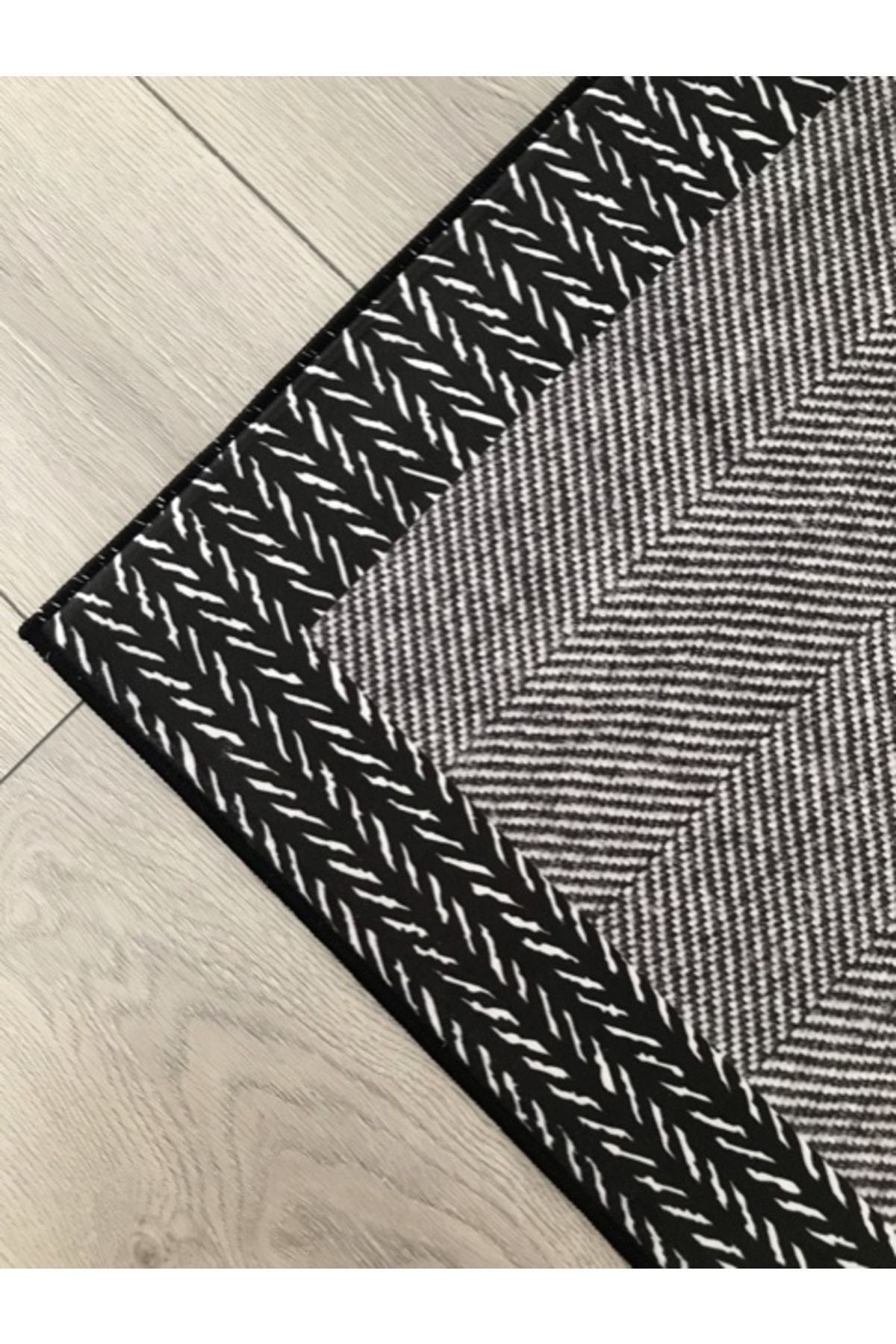 Halı Vagonu Balık Sırtı Desenli Dijital Baskı Halı HV-BS-01