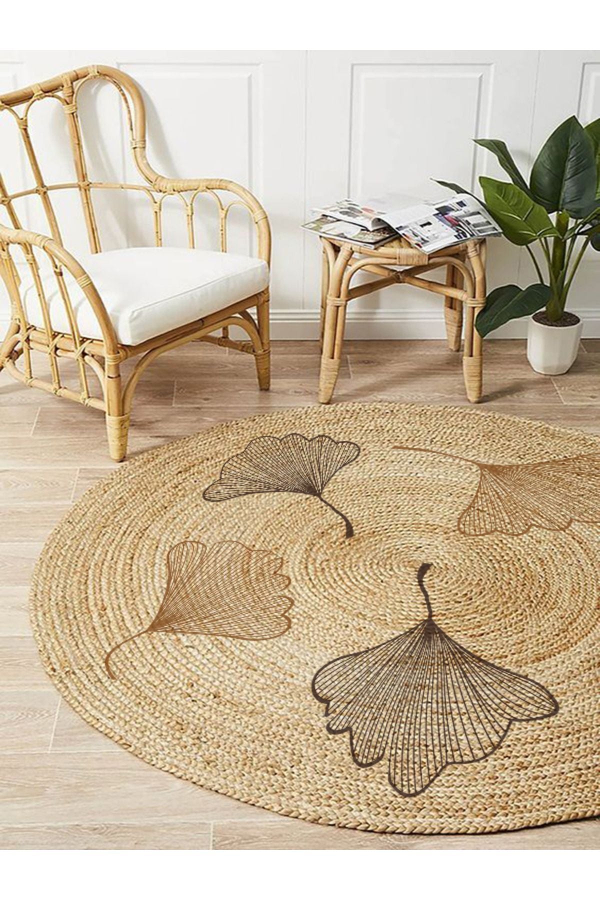 Boho 907 Floral Desenli Örgü Yuvarlak Natural Çift Taraflı Halı, doğal jüt ipliğiyle üretilmiş, çift taraflı kullanılabilen ve modern bir tasarıma sahip.