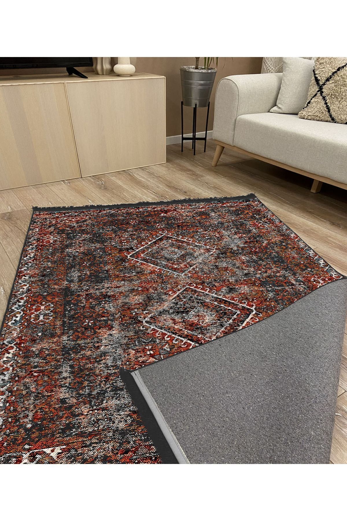 Mars 2157 Bordo Tonlarında Klasik Eskitme Desen Saçaklı Dekoratif Halı