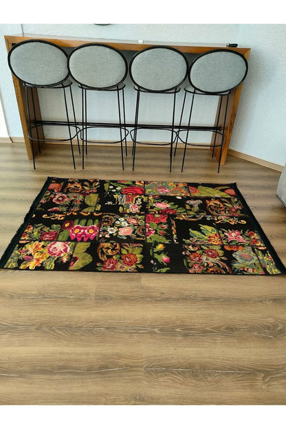 Halı Vagonu Serisi Otantik Çiçekli Patchwork Desen Kaymaz Taban Şönil Halı