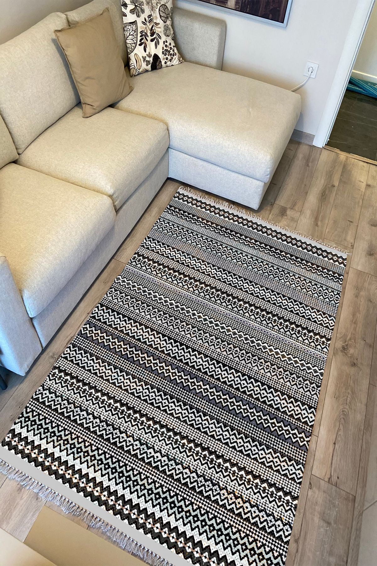 Cotton Kilim 56 Gri Desenli Geleneksel Motifler Modern Dekoratif Saçaklı Yıkanabilen Dokuma Kilim