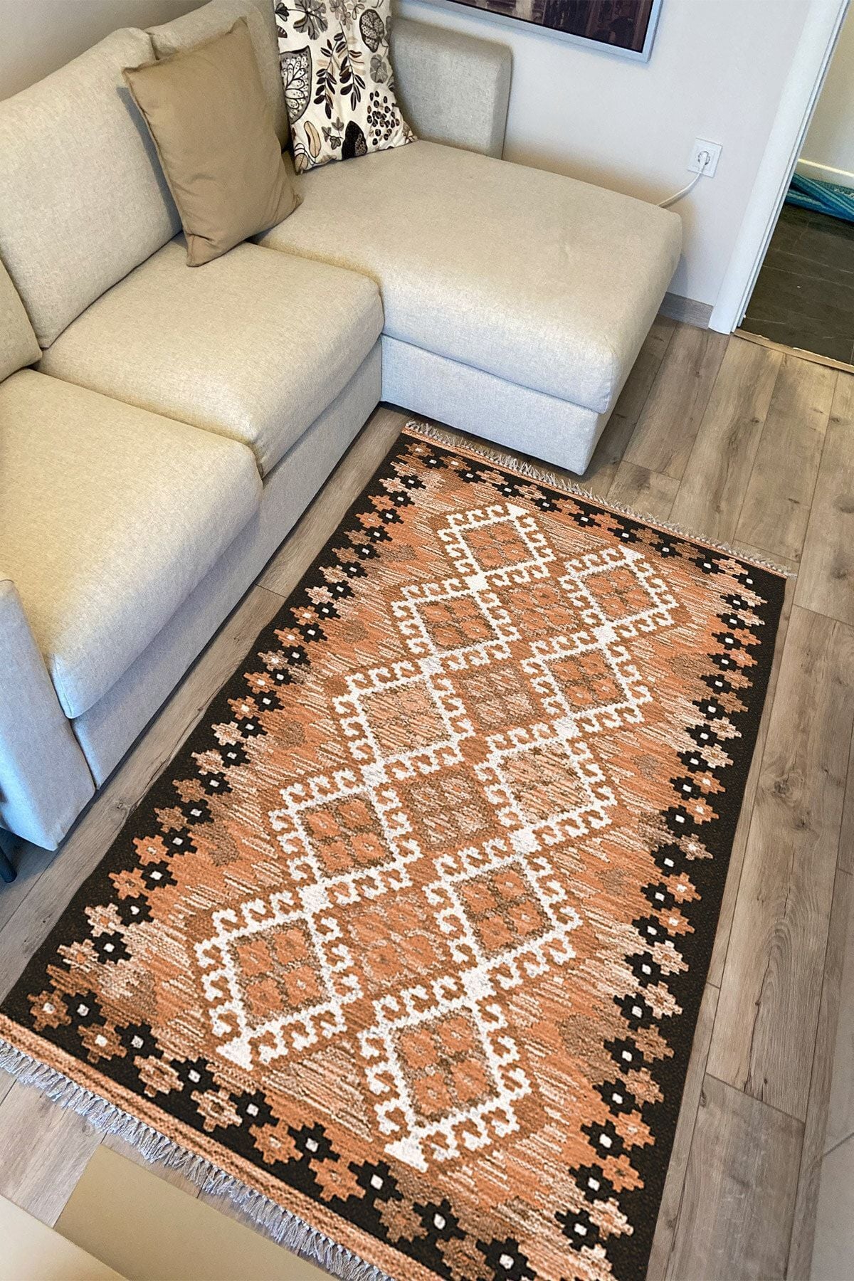 Cotton Serisi Kahve Tonlarında Bordürlü Baklava Eskitme Desen Dekoratif Dokuma Taban Kilim