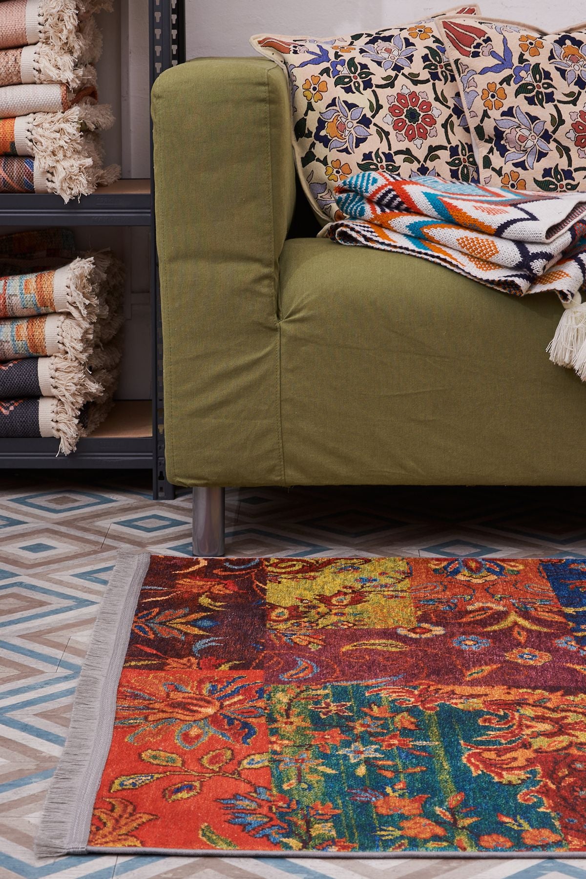 Halı Vagonu 2036 Renkli Etnik Eskitme Pamuk  Dokuma Taban Halı