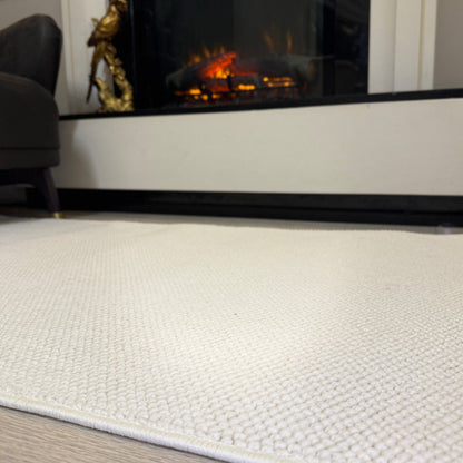 Beyaz Bukle Halı'nın ev dekorasyonunda kullanımı.