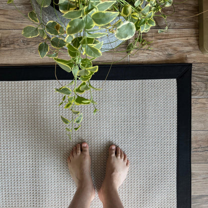 Siyah Kumaş Bordürlü Krem Sisal Halı - El Yapımı, Dayanıklı, Modern Tasarım - HVSB01