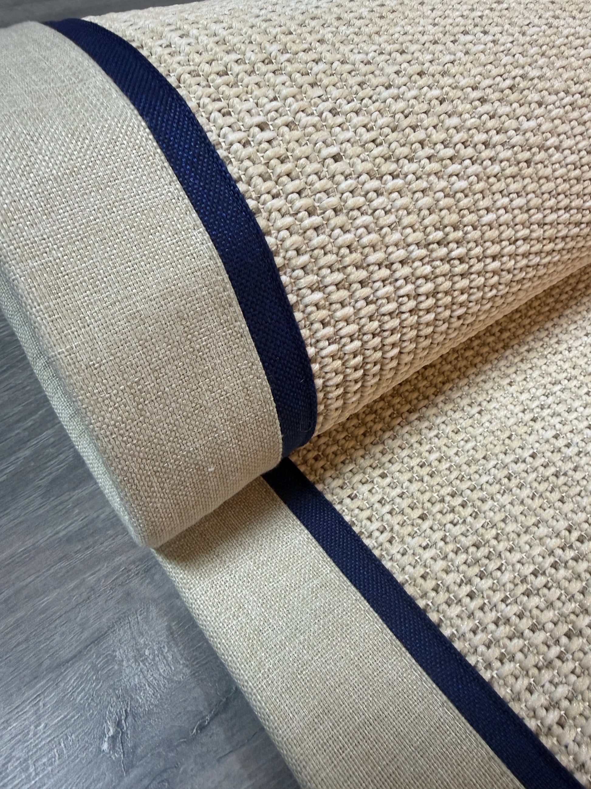 Himalaya Lacivert Bej Çift Renk Kumaş Bordürlü 664 Krem Sisal Halı - El Yapımı, Dayanıklı, Modern Tasarım - HVHB25 - HALI VAGONU