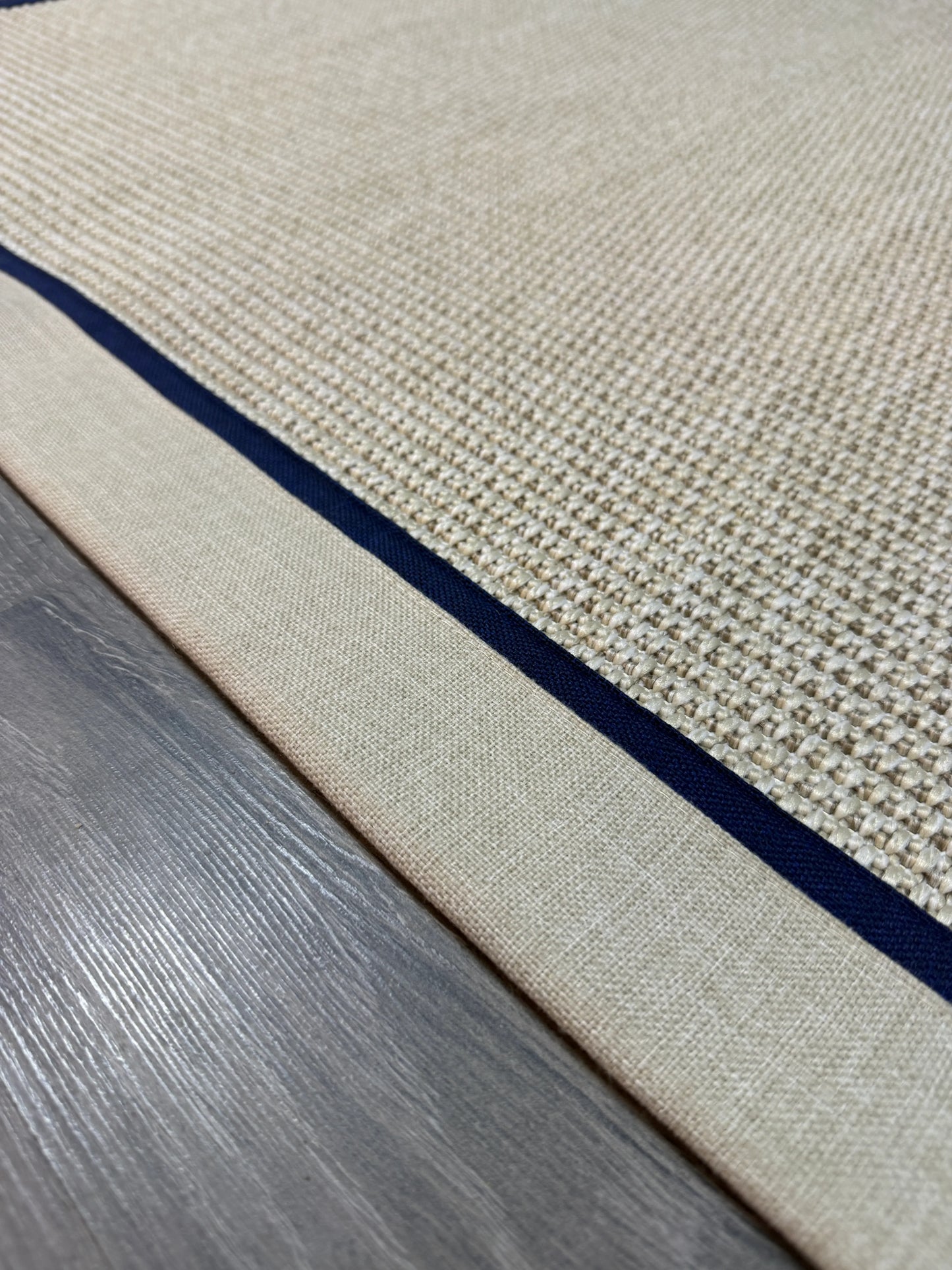 Himalaya Lacivert Bej Çift Renk Kumaş Bordürlü 664 Krem Sisal Halı - El Yapımı, Dayanıklı, Modern Tasarım - HVHB25 - HALI VAGONU