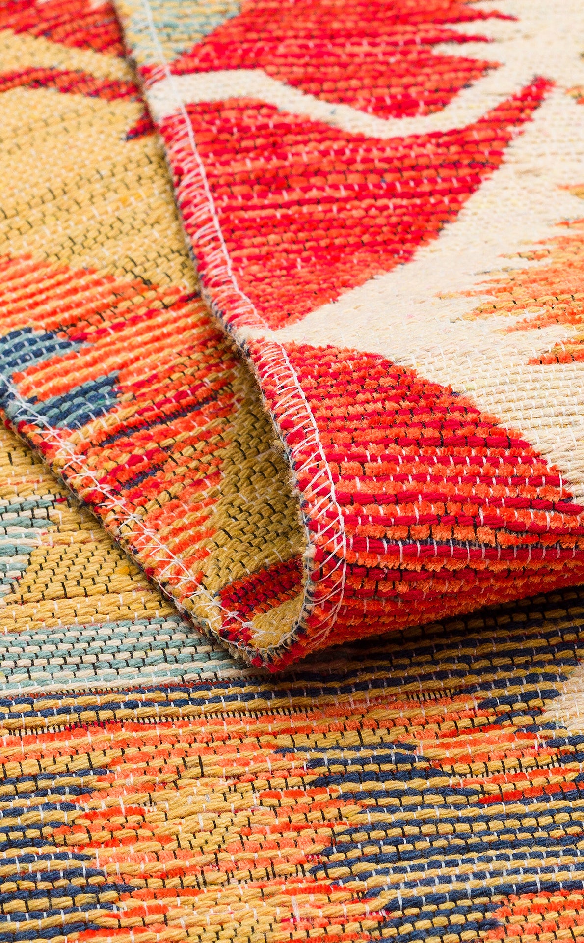 NOMAD 06 RED Yıkanabilir, Çift Taraflı Kullanıma Uygun Yumuşak Tuşeli Otantik Kilim
