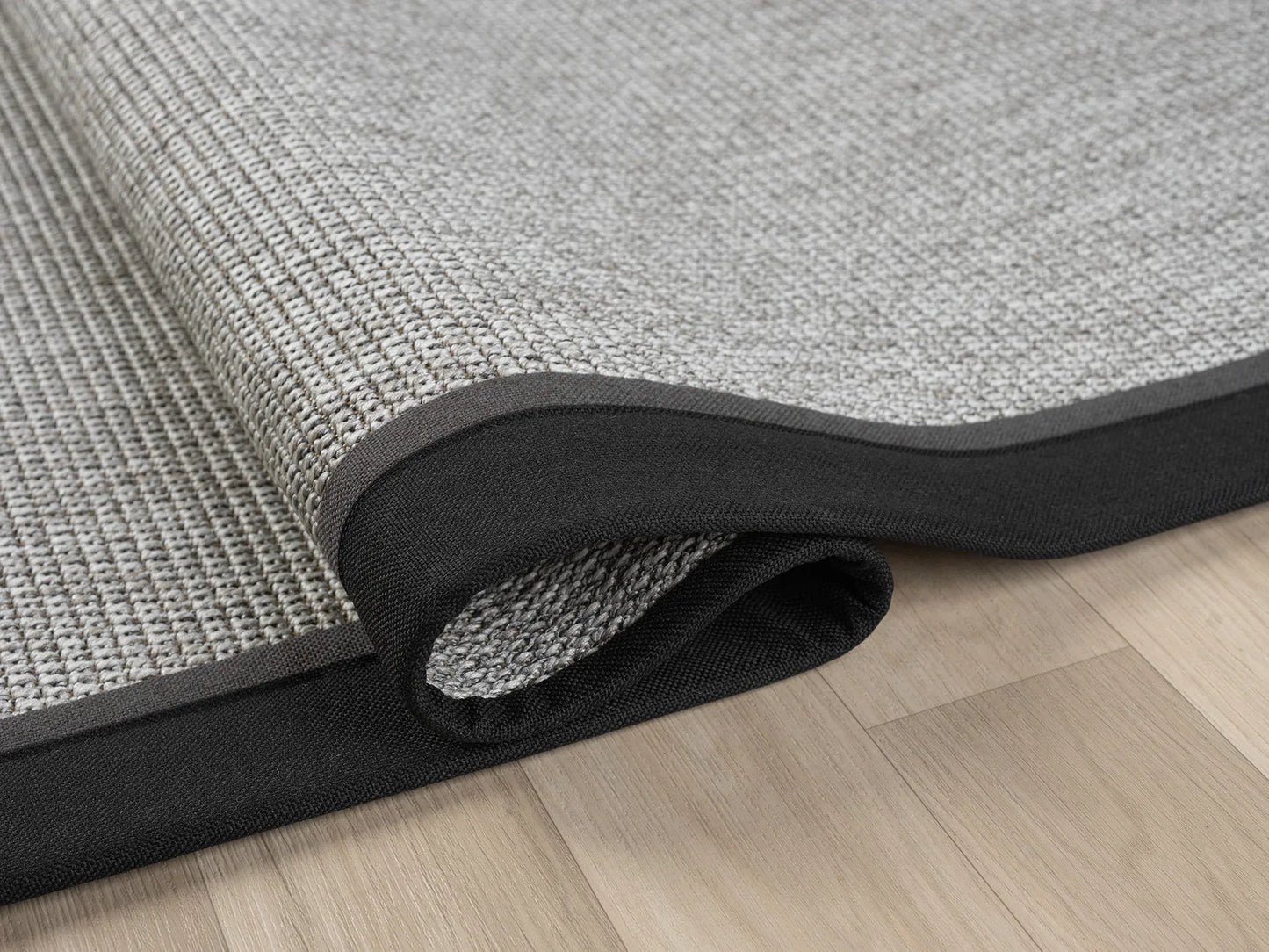 Siyah Gri Çift Renk Kumaş Bordürlü Sisal Halı - El Yapımı, Dayanıklı, Modern Tasarım - HVHB09 - HALI VAGONU