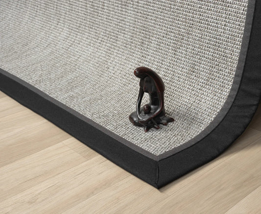 Siyah Gri Çift Renk Kumaş Bordürlü Sisal Halı - El Yapımı, Dayanıklı, Modern Tasarım - HVHB09 - HALI VAGONU