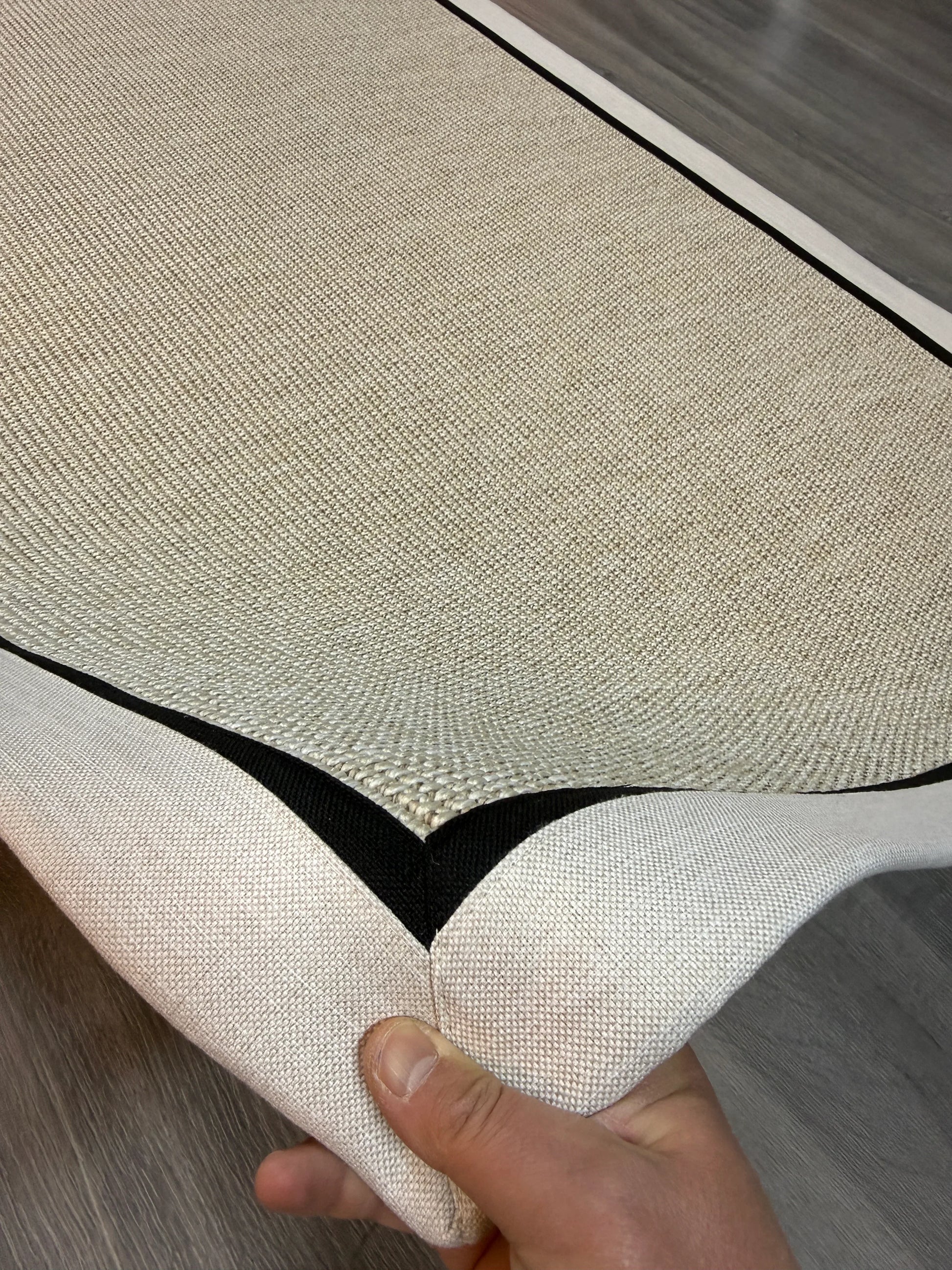 Himalaya Krem Siyah Çift Renk Kumaş Bordürlü 664 Krem Sisal Halı - El Yapımı, Dayanıklı, Modern Tasarım - HVHB26 - HALI VAGONU