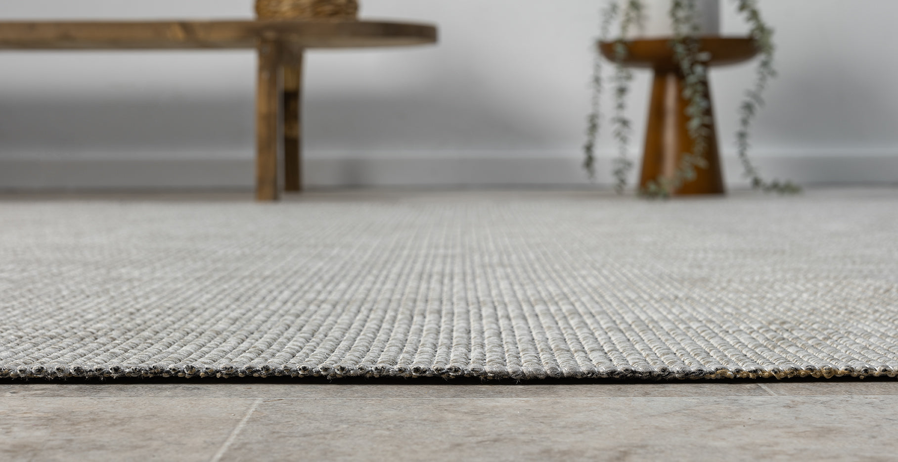 Halı Vagonu Himalaya 663 Gri Sisal Halı'nın detaylı görüntüsü, flatweave dokuması ile zarif bir kullanım sunuyor.