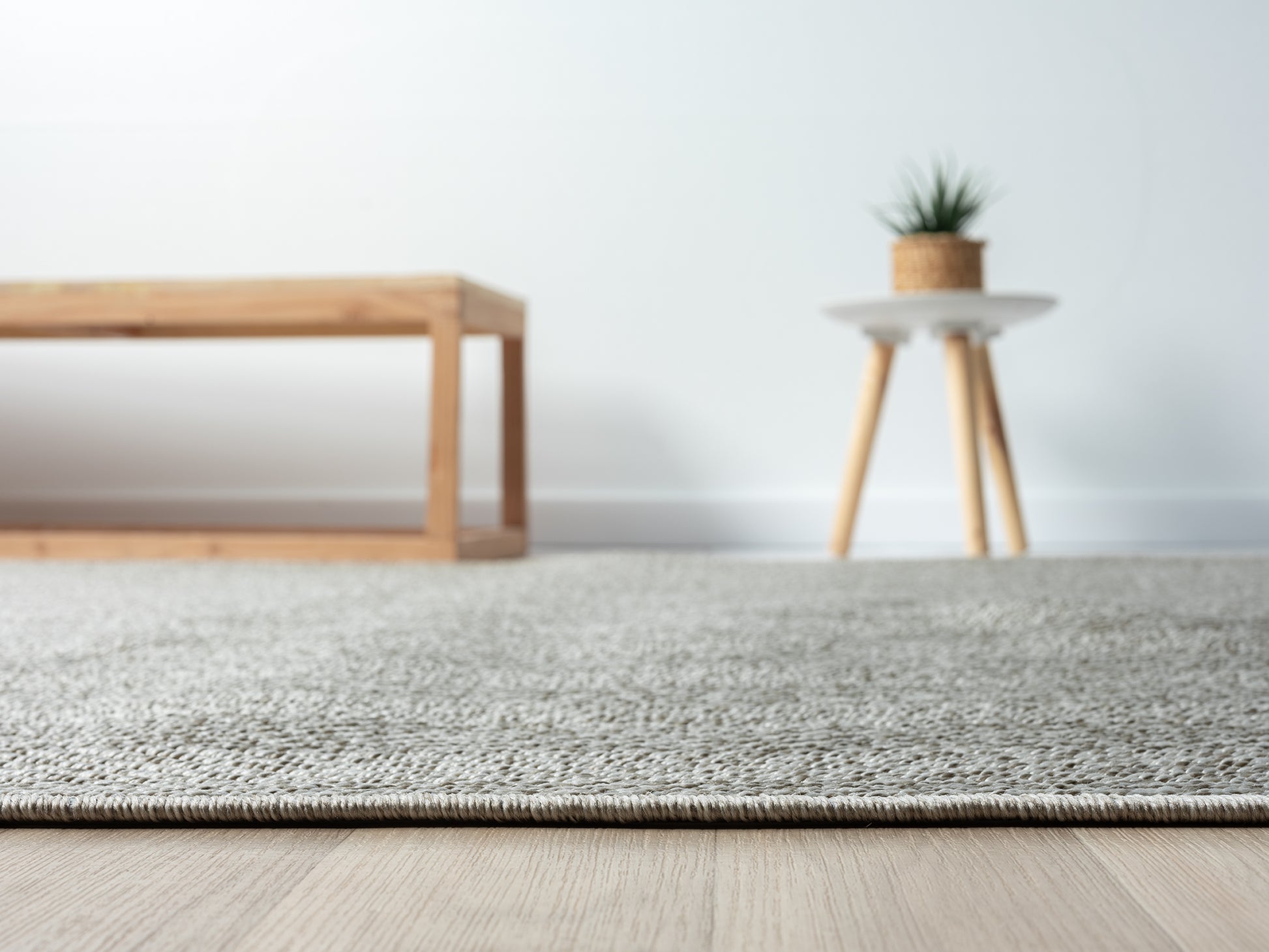 Halı Vagonu Himalaya 665 Gri Sisal Halı, düz dokuması sayesinde evin her alanında hafif ve kullanışlı.