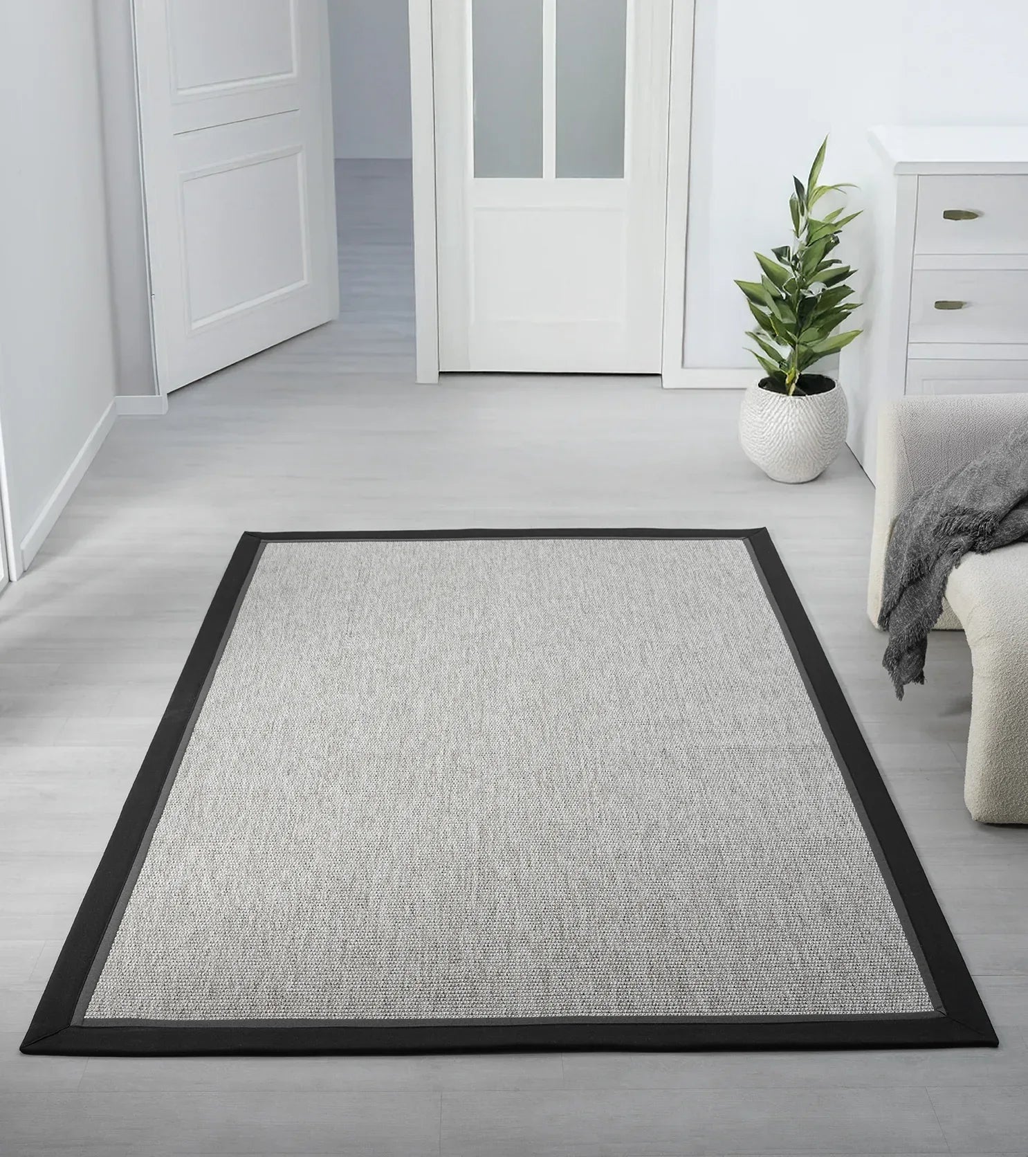 Siyah Gri Çift Renk Kumaş Bordürlü Sisal Halı - El Yapımı, Dayanıklı, Modern Tasarım - HVHB09 - HALI VAGONU