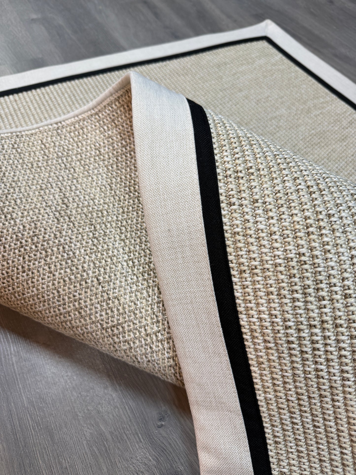Himalaya Krem Siyah Çift Renk Kumaş Bordürlü 664 Krem Sisal Halı - El Yapımı, Dayanıklı, Modern Tasarım - HVHB26