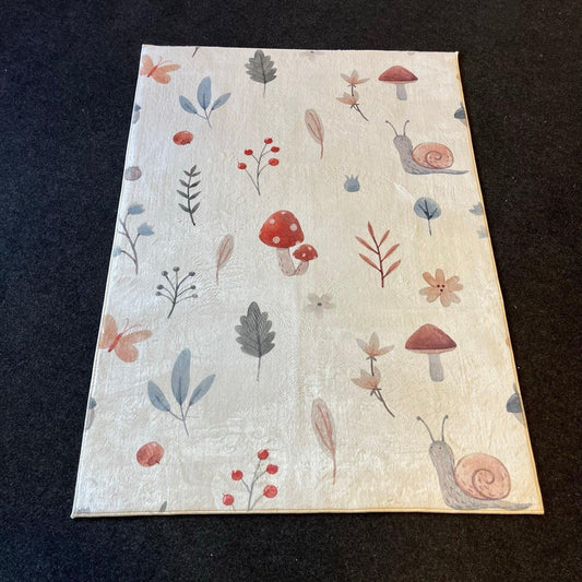 HV281 Mantar ve Salyangozlu Çocuk Halısı - Yumuşak, Kolay Temizlenebilir, 3 Kalite Seçeneği (Kopya) - HALI VAGONU