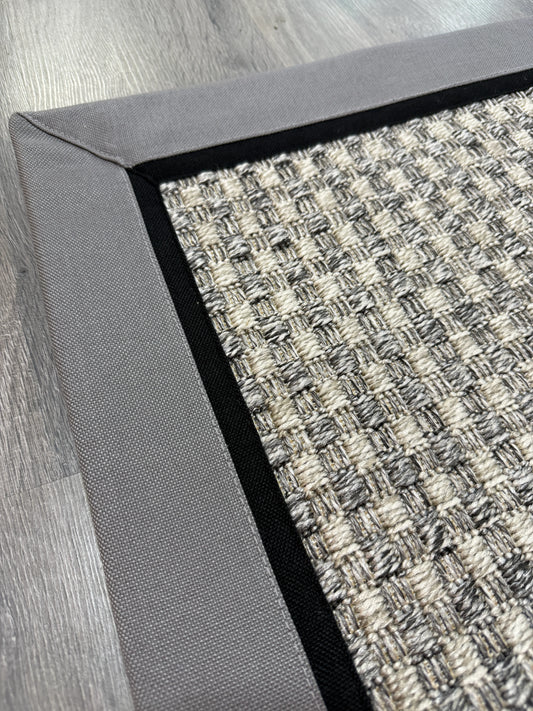 Himalaya 667 Gri Siyah Çift Renk Kumaş Bordürlü Sisal Halı - El Yapımı, Dayanıklı, Modern Tasarım - HVHB31