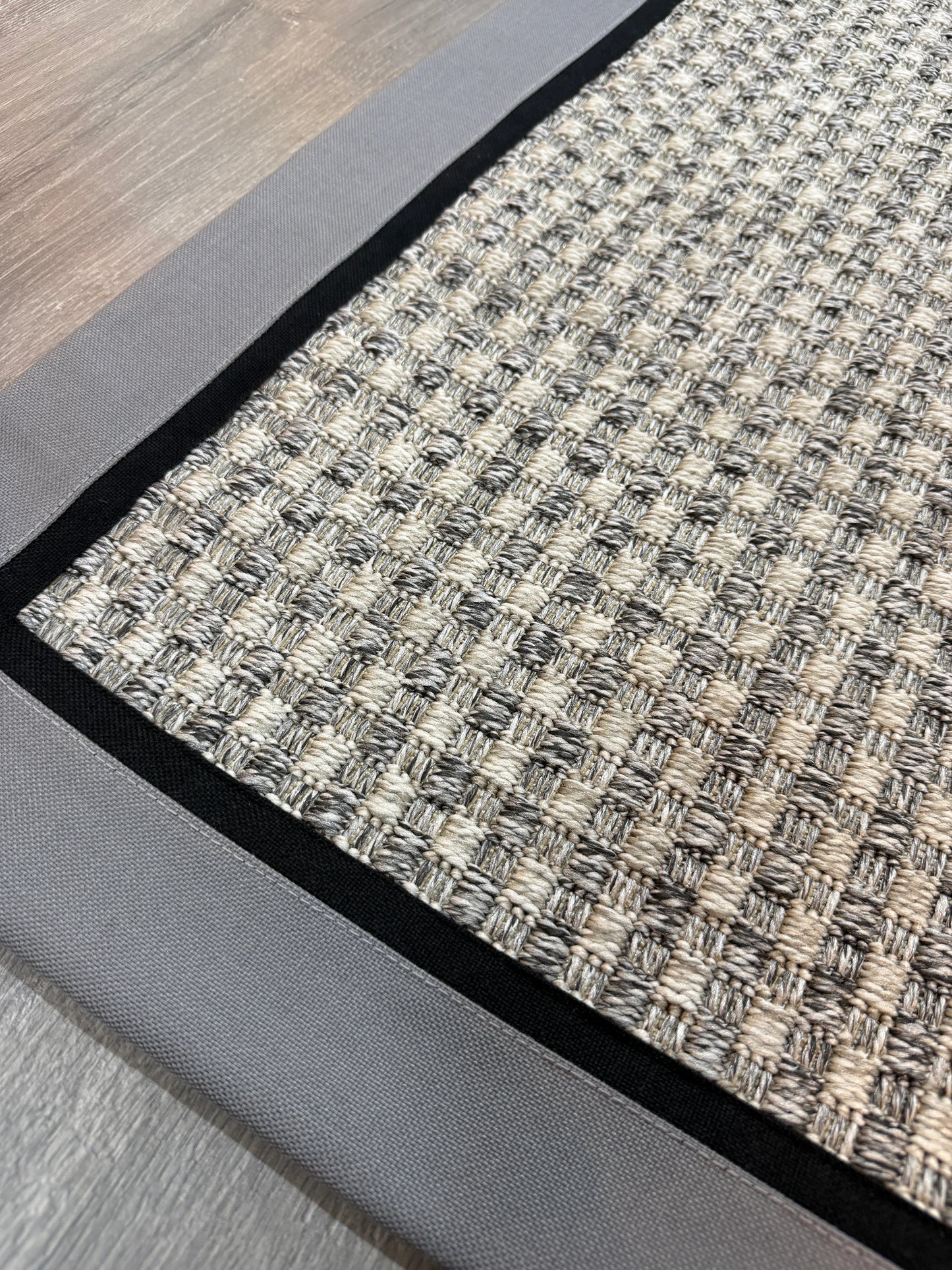 Himalaya 667 Gri Siyah Çift Renk Kumaş Bordürlü Sisal Halı - El Yapımı, Dayanıklı, Modern Tasarım - HVHB31 - HALI VAGONU