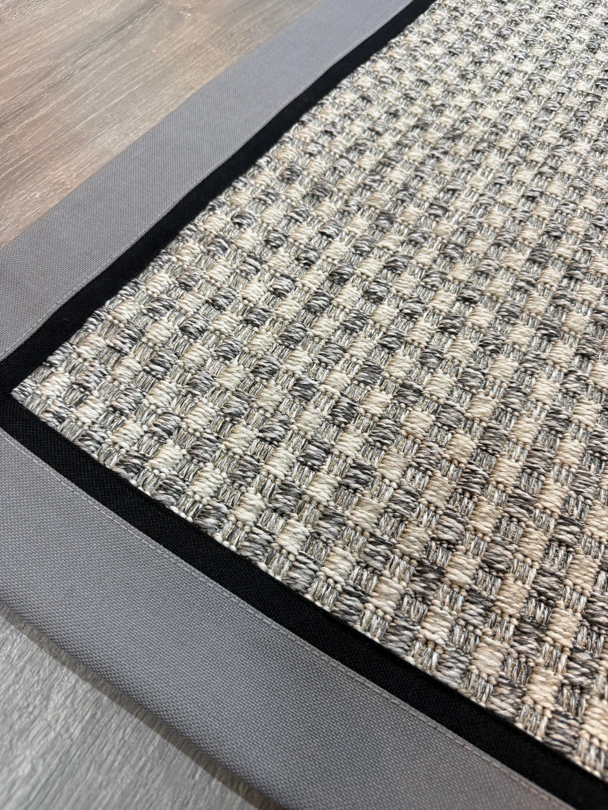 Himalaya 667 Gri Siyah Çift Renk Kumaş Bordürlü Sisal Halı - El Yapımı, Dayanıklı, Modern Tasarım - HVHB31 - HALI VAGONU