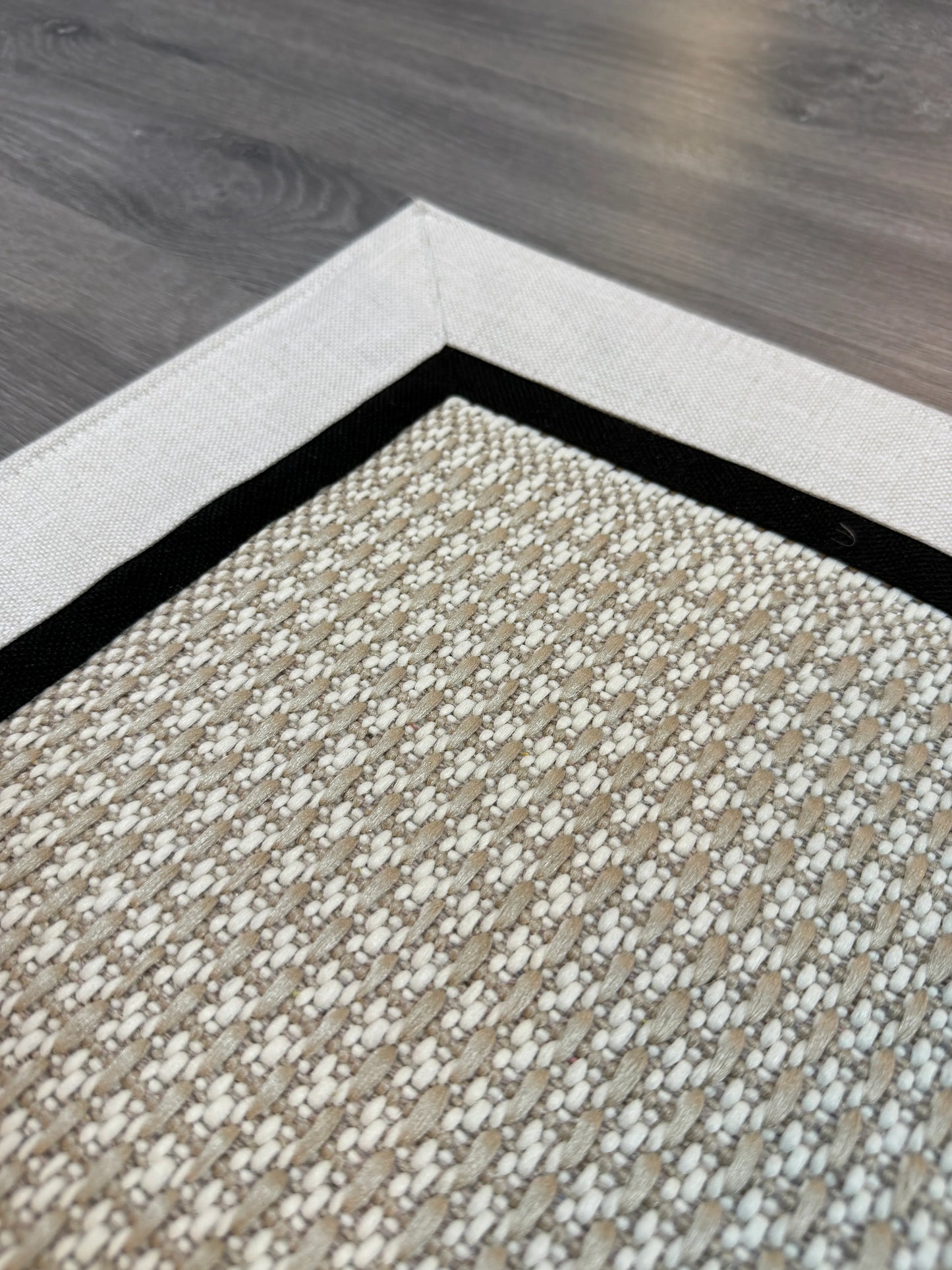 9902 Krem Çift Kumaş Çerçeveli Krem Sisal Halı - El Yapımı, Dayanıklı, Modern Tasarım -HVSB09 - HALI VAGONU