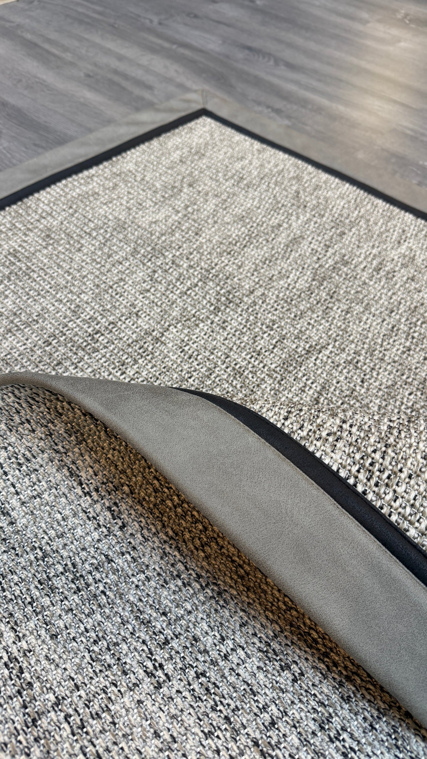 Himalaya 664 Gri Zemin - Vizon Antrasit Çift Renk Deri Bordürlü Sisal Halı - HVHB35