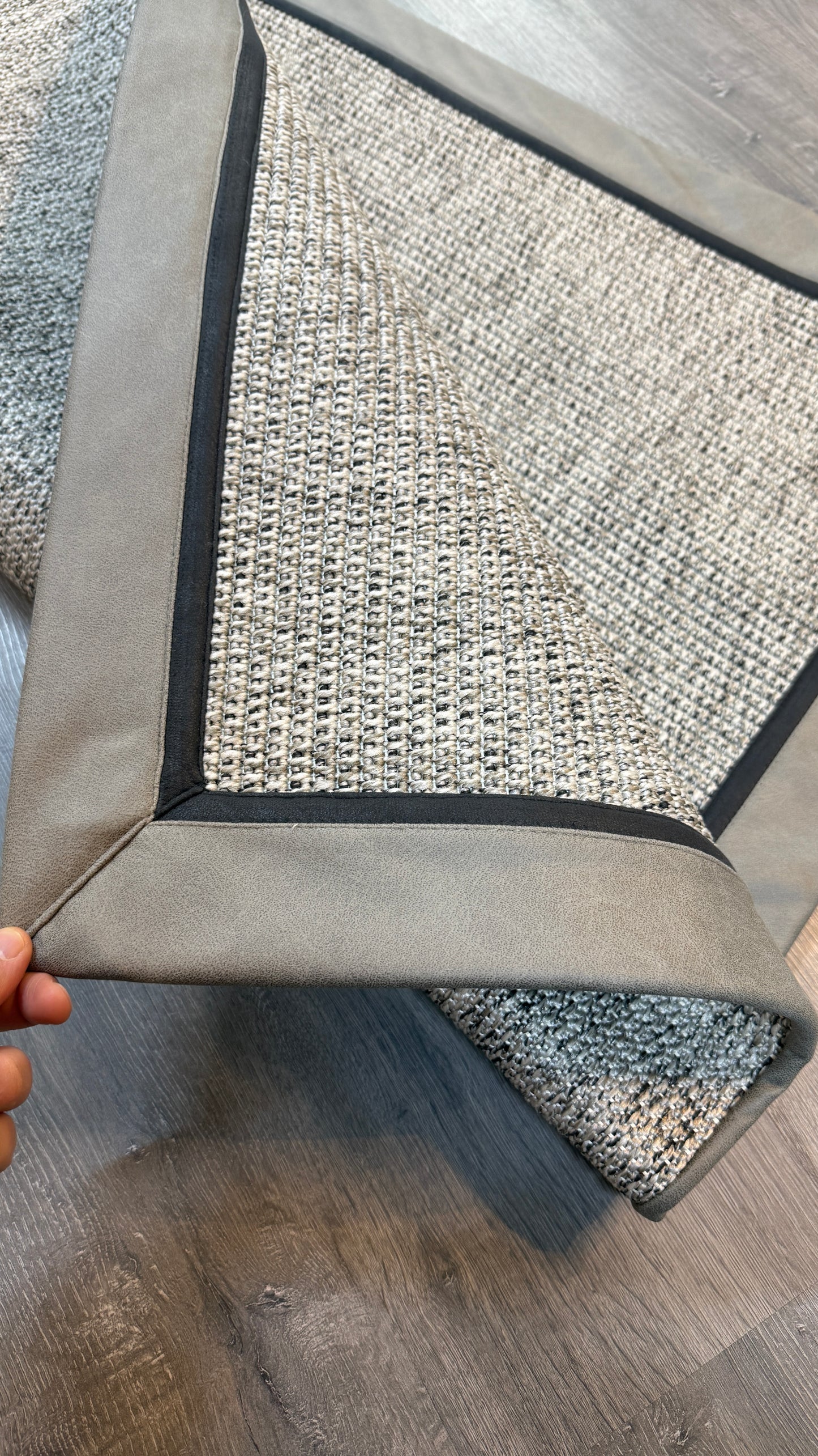 Himalaya 664 Gri Zemin - Vizon Antrasit Çift Renk Deri Bordürlü Sisal Halı - HVHB35