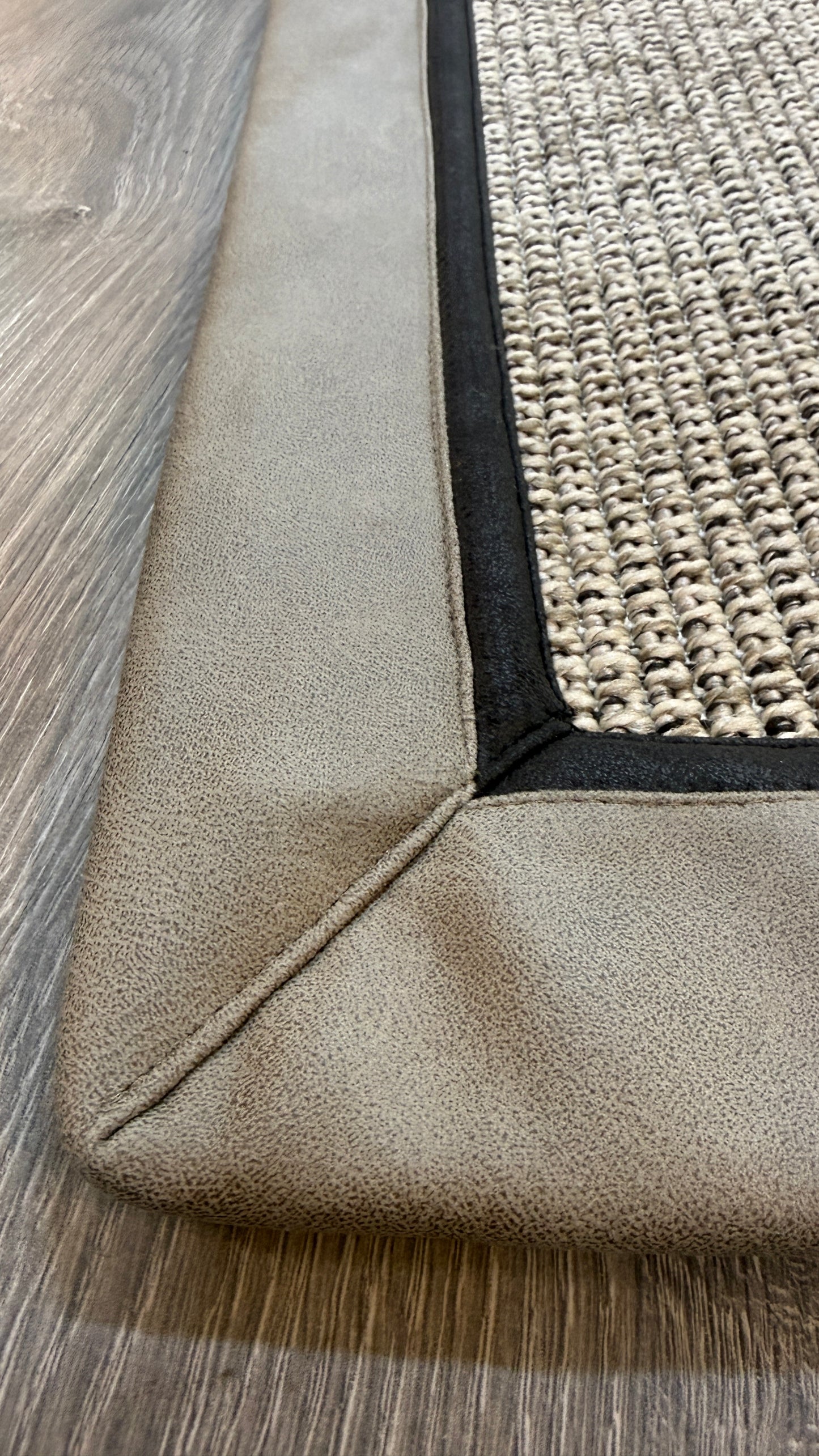 Himalaya 664 Gri Zemin - Vizon Antrasit Çift Renk Deri Bordürlü Sisal Halı - HVHB35