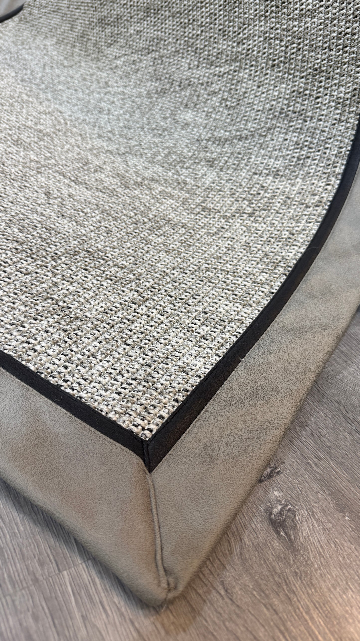 Himalaya 664 Gri Zemin - Vizon Antrasit Çift Renk Deri Bordürlü Sisal Halı - HVHB35