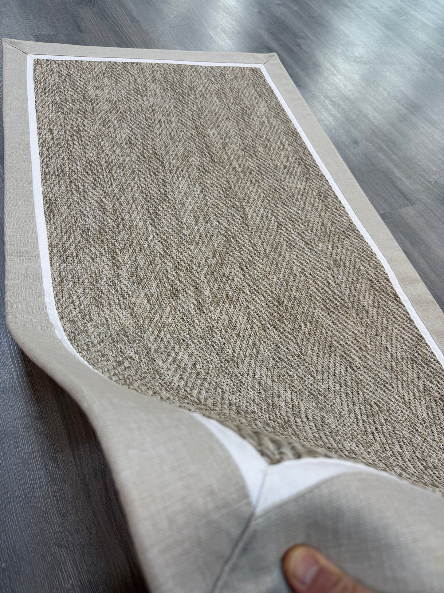 Himalaya 660 Çakıl Zemin - Bej Beyaz Çift Renk Kumaş Bordürlü Sisal Halı - HVHB36