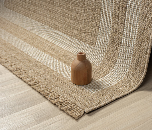 Halı Vagonu Botswana 668 Siyah Sisal Halı'nın detaylı görüntüsü, modern tasarımı ile dikkat çekiyor.
