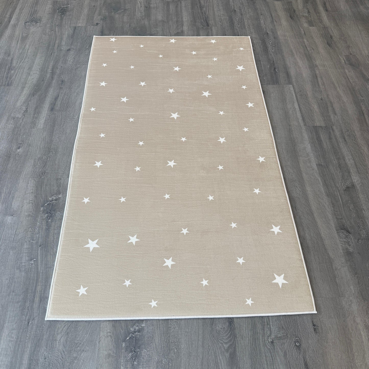 100x175 - 11mm Deri Taban Beyaz Yıldızlı Bej Çocuk Halısı