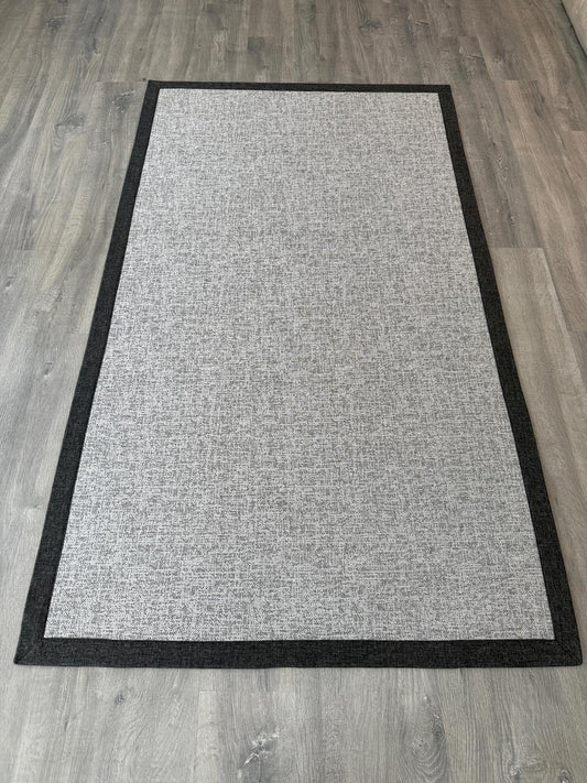 120x200 Kumaş Bordürlü Leke Tutmaz Kaymaz Taban Özel Tasarım Halı