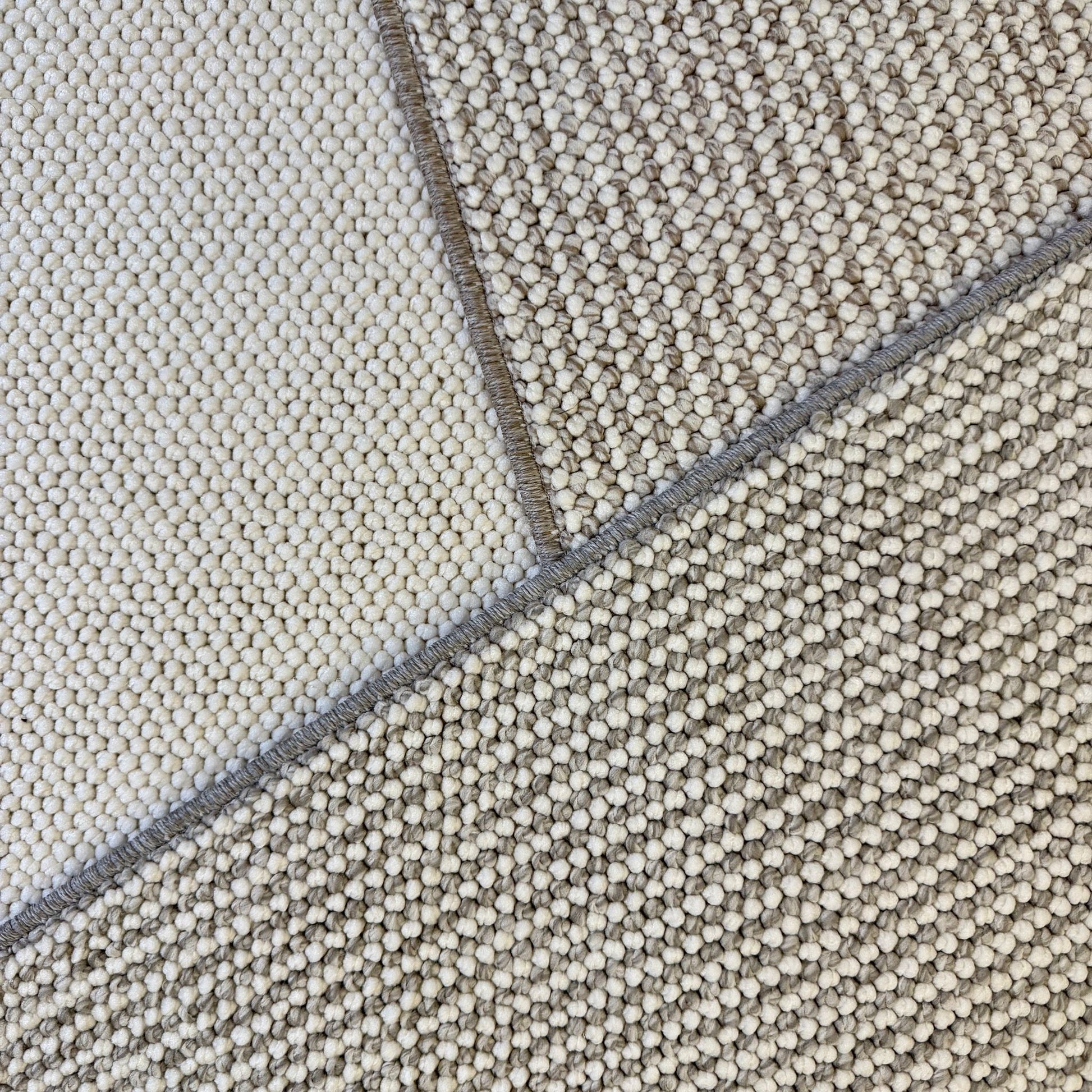 Halı Vagonu Bukle Serisi Beyaz Makine Halısı - Beyaz Bukle Halı temizlik özellikleri.