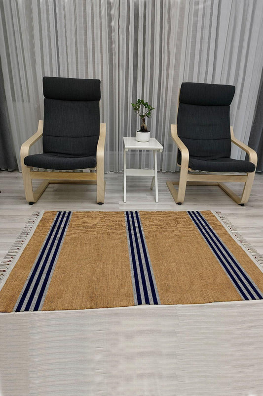 Cotton Serisi Kahverengi Taban Üzerinde Gri Ve Lacivert Ince Bordürlü Dekoratif Dokuma Taban Kilim - HALI VAGONU