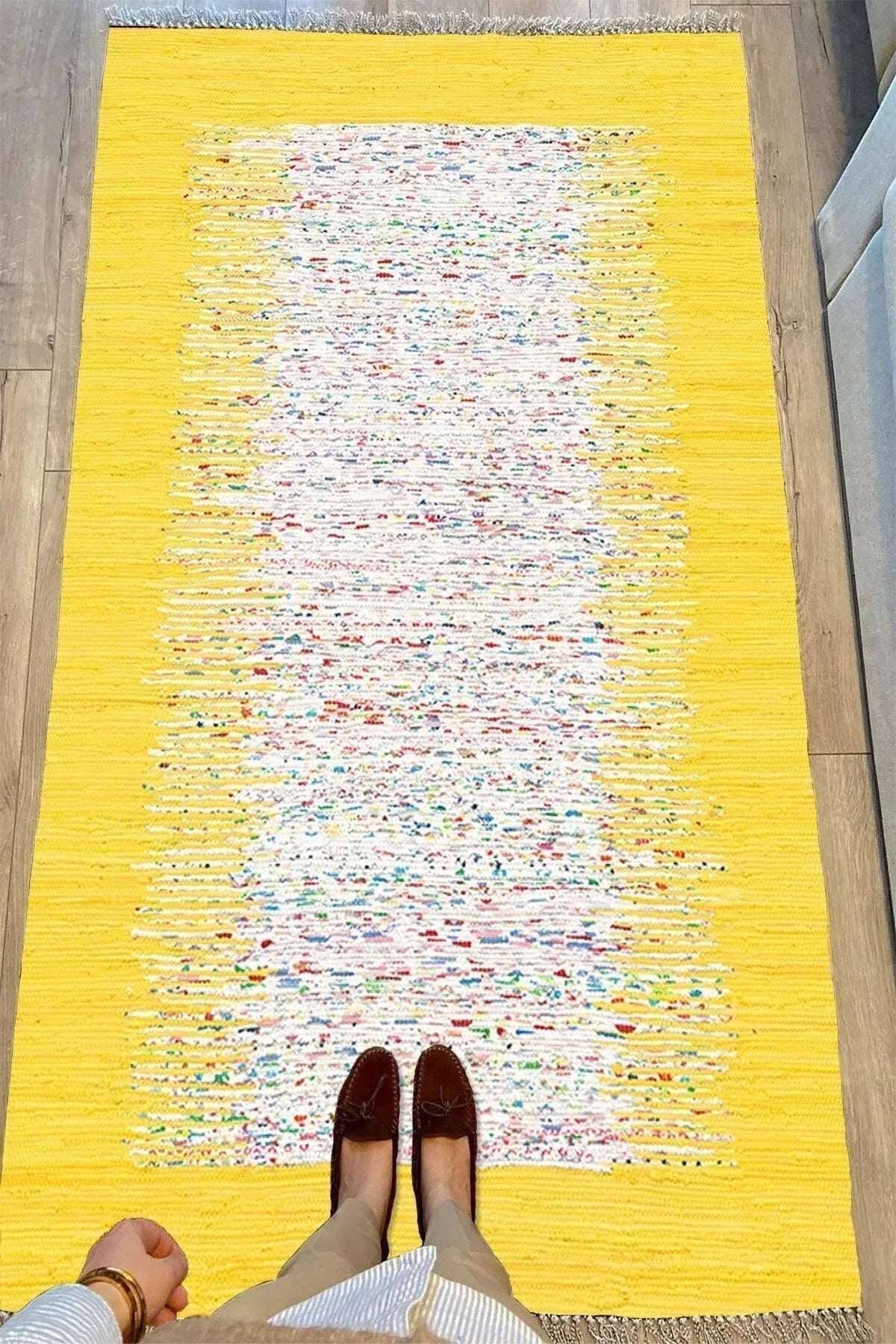 Cotton Serisi Sarı Rengi Ortası Su Yolu Eskitme Modern Desen Dekoratif Dokuma Taban Kilim - HALI VAGONU