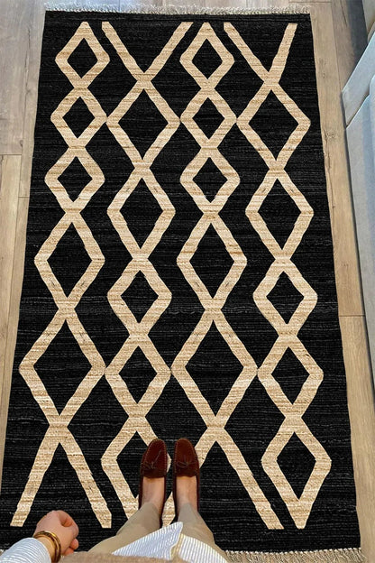 Cotton Serisi Siyah Ve Hasır Görünümlü Otantik Etnik Desenli Dekoratif Dokuma Taban Kilim - HALI VAGONU