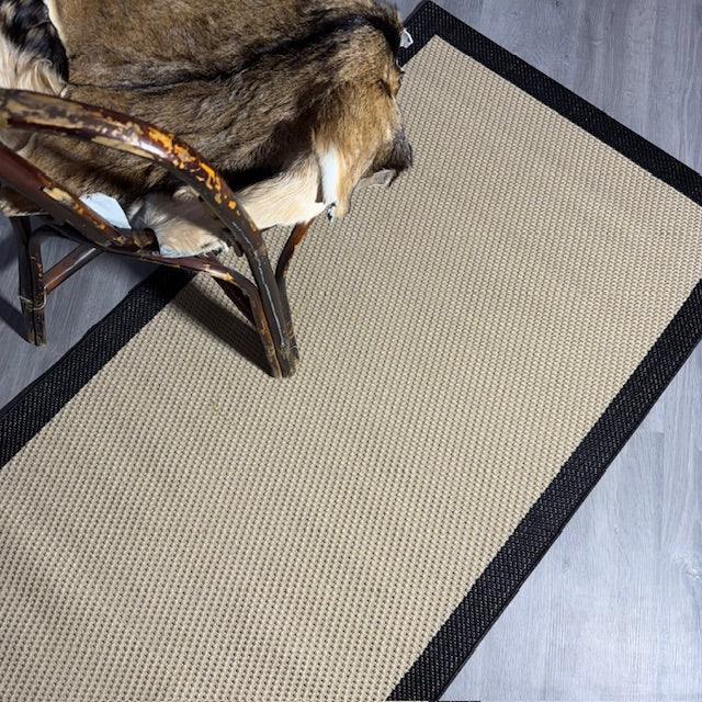 Halı Vagonu JS9716 Jüt Sisal Halı, Bej Siyah, Kaymaz Taban, Dayanıklı ve Hav Yapmaz - HALI VAGONU