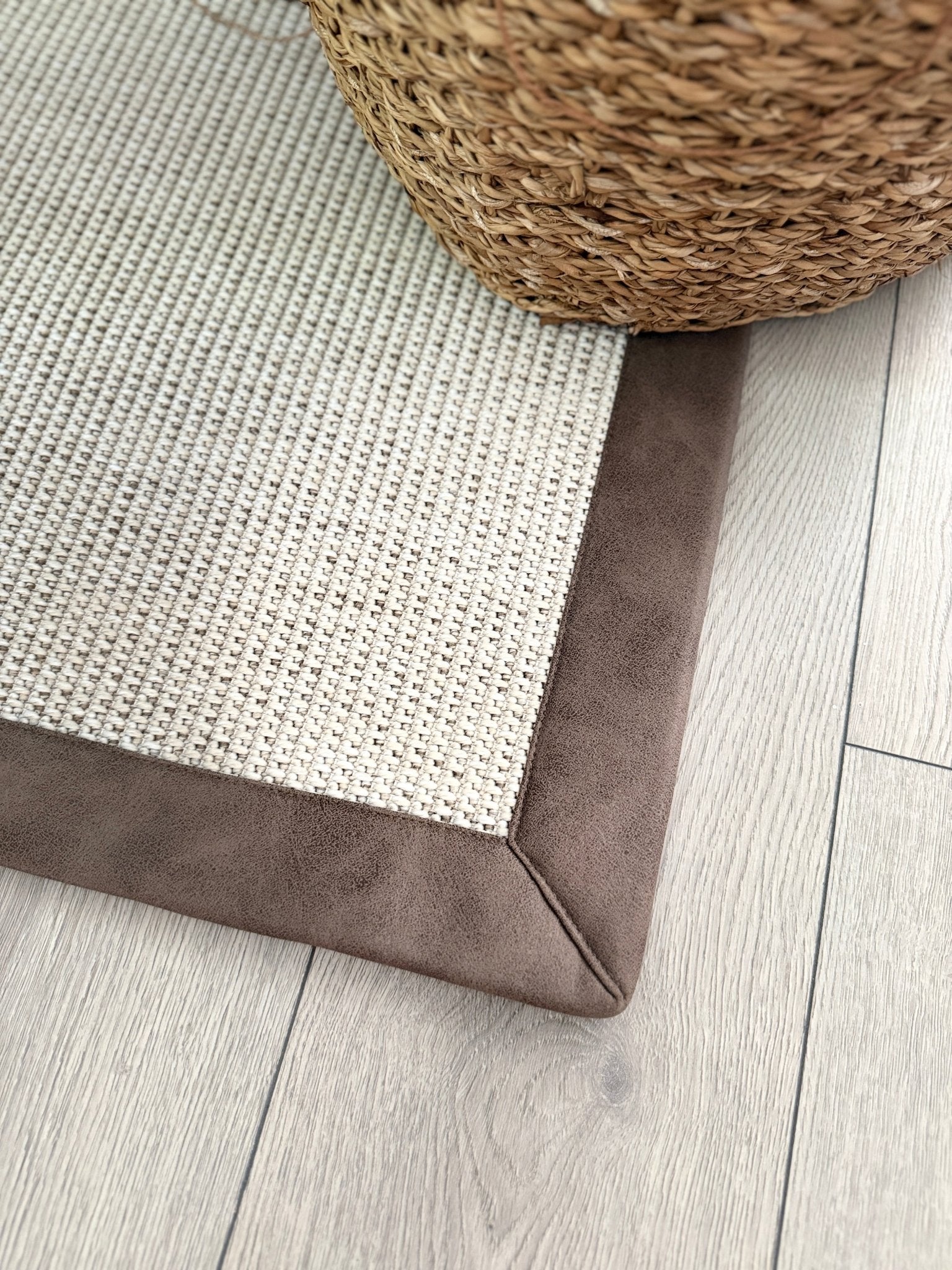 Himalaya 664 Krem - Kahve Deri Bordürlü Sisal Halı - El Yapımı, Dayanıklı, Modern Tasarım - HVHB48 C507 - HALI VAGONU