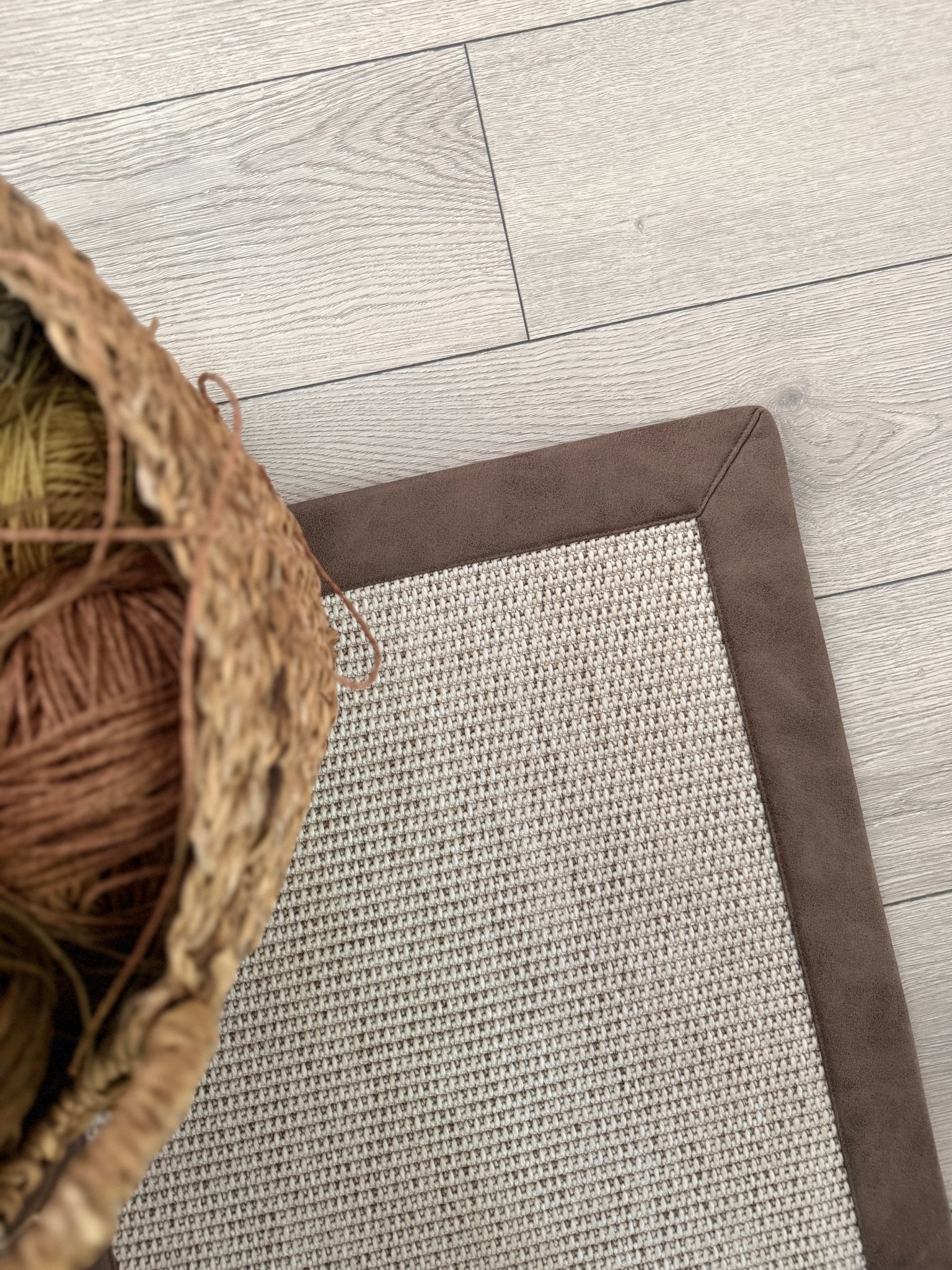 Himalaya 664 Krem - Kahve Deri Bordürlü Sisal Halı - El Yapımı, Dayanıklı, Modern Tasarım - HVHB48 C507 - HALI VAGONU