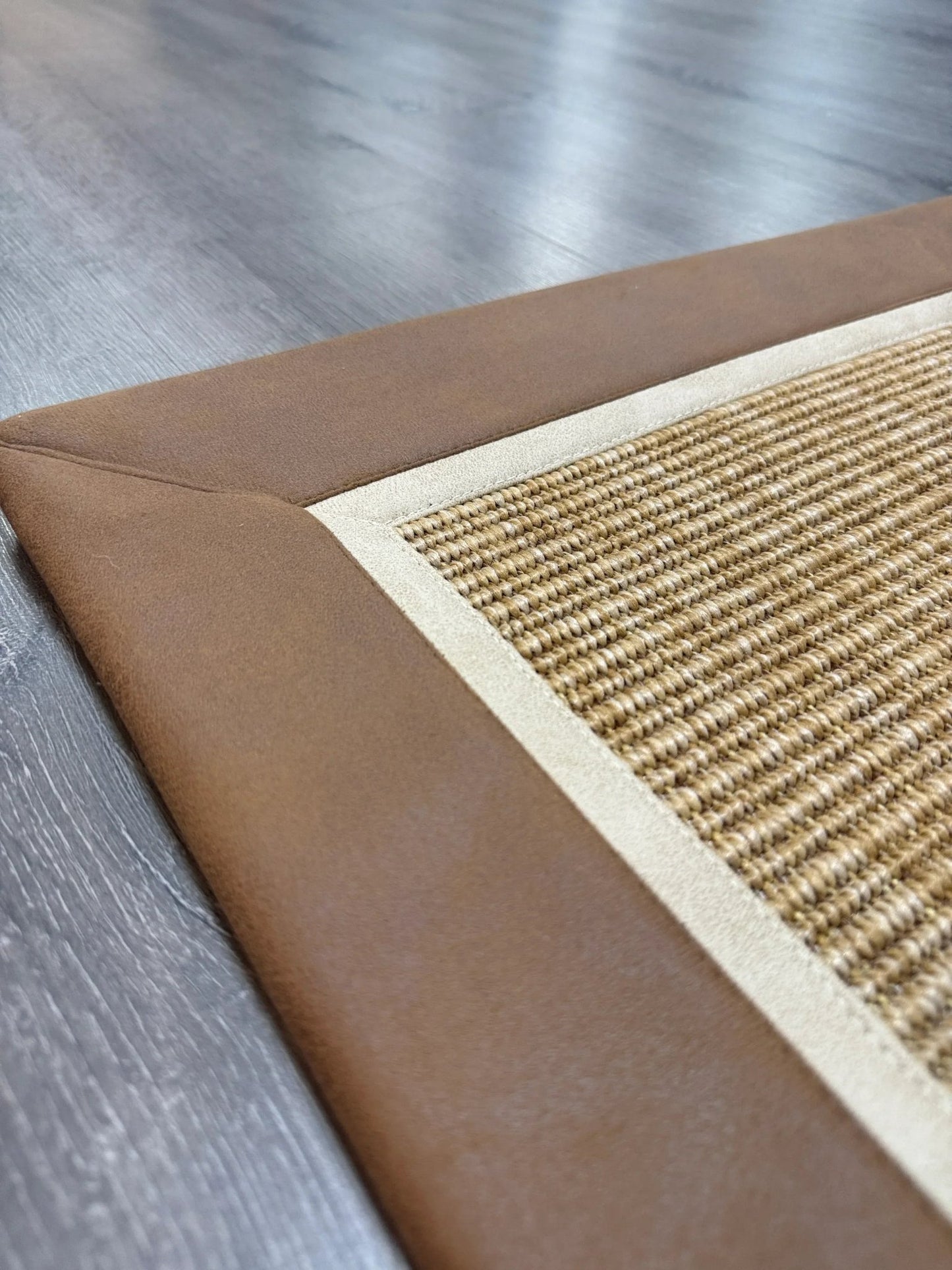 Himalaya Kahve Bej Çift Renk Deri Bordürlü 663 Gold Sisal Halı - El Yapımı, Dayanıklı, Modern Tasarım - HVHB29 - HALI VAGONU