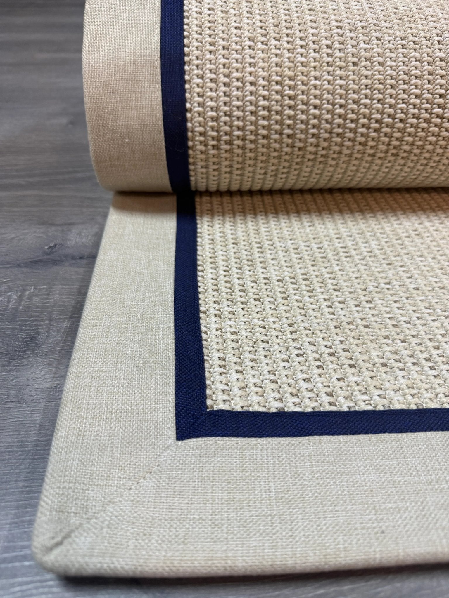 Himalaya Lacivert Bej Çift Renk Kumaş Bordürlü 664 Krem Sisal Halı - El Yapımı, Dayanıklı, Modern Tasarım - HVHB25 - HALI VAGONU