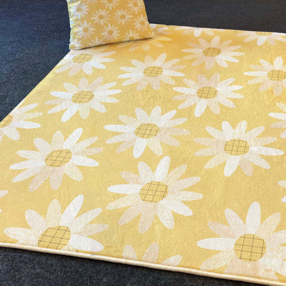 HV292 Papatyalar Çocuk Halısı - Yumuşak, Kolay Temizlenebilir, 3 Kalite Seçeneği - HALI VAGONU