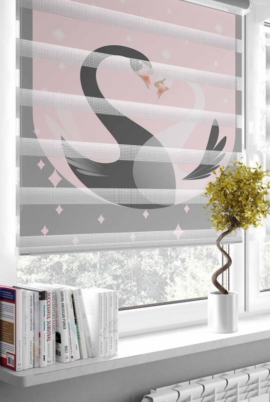 HV301 Kuğulu Zebra Perde çeşitli renk ve desen seçenekleri ile evinizde şık bir görünüm sağlar.