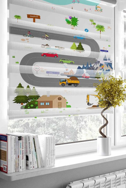 HV303B Trafikli Beyaz Zebra Perde ile modern ve şık bir tasarımda gün ışığını kontrol edin, evinize zarif bir dokunuş katın.