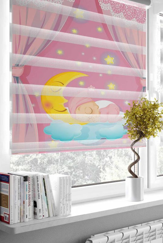 HV305 Aydede Pembe Zebra Perde, zarif tasarımı ve işlevselliği ile ev dekorasyonunu şık bir şekilde tamamlayan modern bir perde modeli.