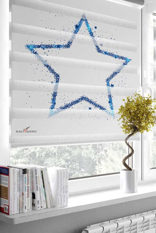 HV309 Lacivert Yıldızlı Zebra Perde, şık tasarımıyla göz alıcı bir iç mekan dekorasyonu için ideal.