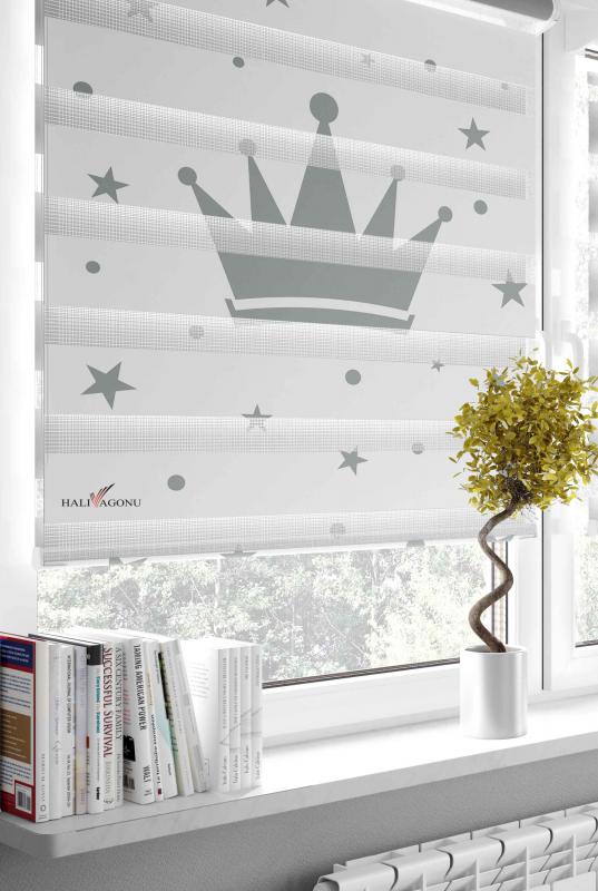 HV315BG Gri Taçlı Beyaz Zebra Perde - Modern ve zincir mekanizmalarla kontrol edilebilen, gece gündüz fonksiyonlu şık perde.